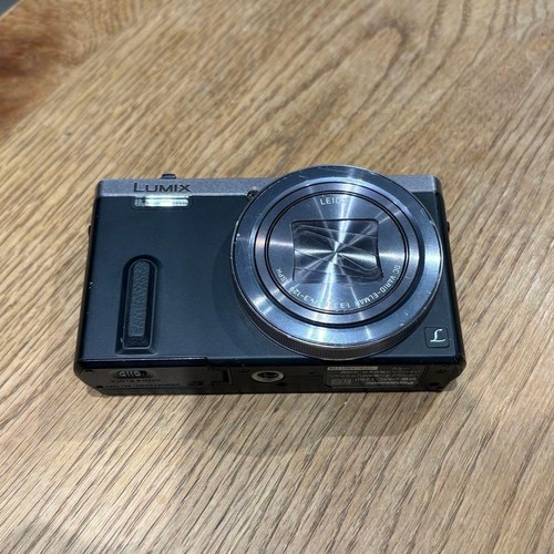 Fotocamera digitale compatta